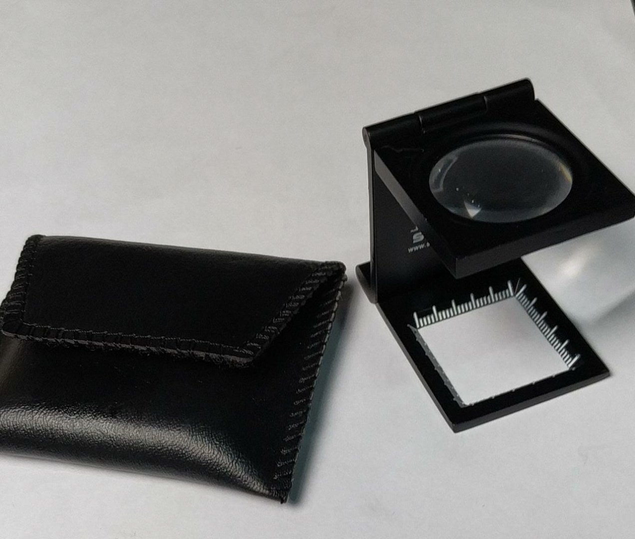 Лупа D302 складная, металлическая, 50 x 55 см