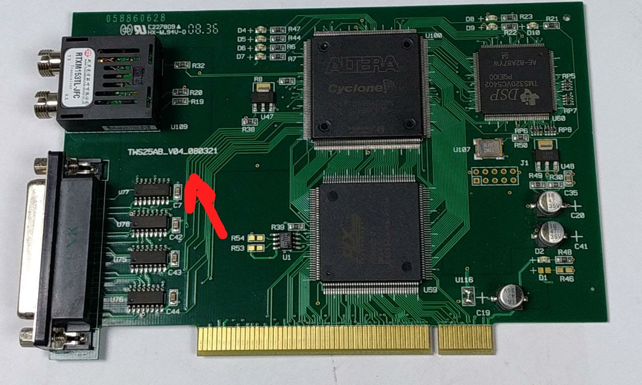 Плата PCI контроллера в ПК с оптическим выходом