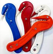 Изображение Резак безопасный Пеликан с металлическим лезвием